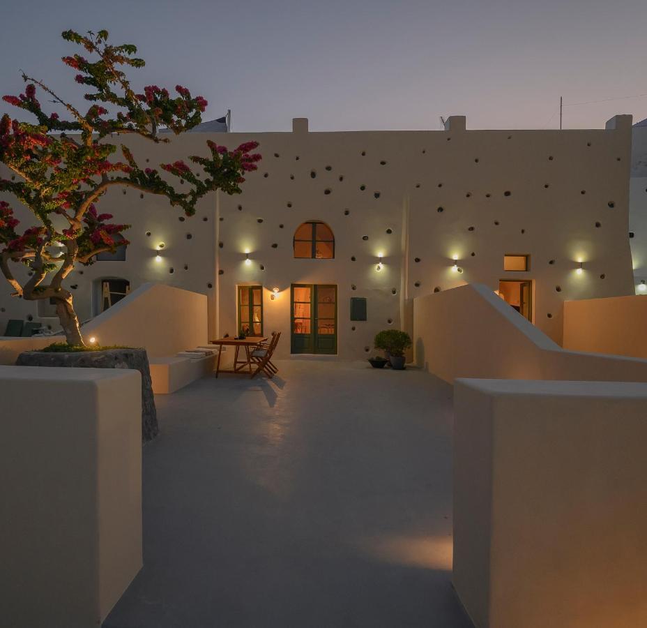Elements Cave Suites Megalochori  Exterior photo