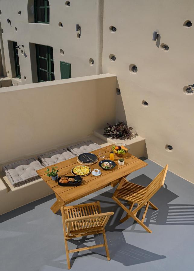 Elements Cave Suites Megalochori  Exterior photo