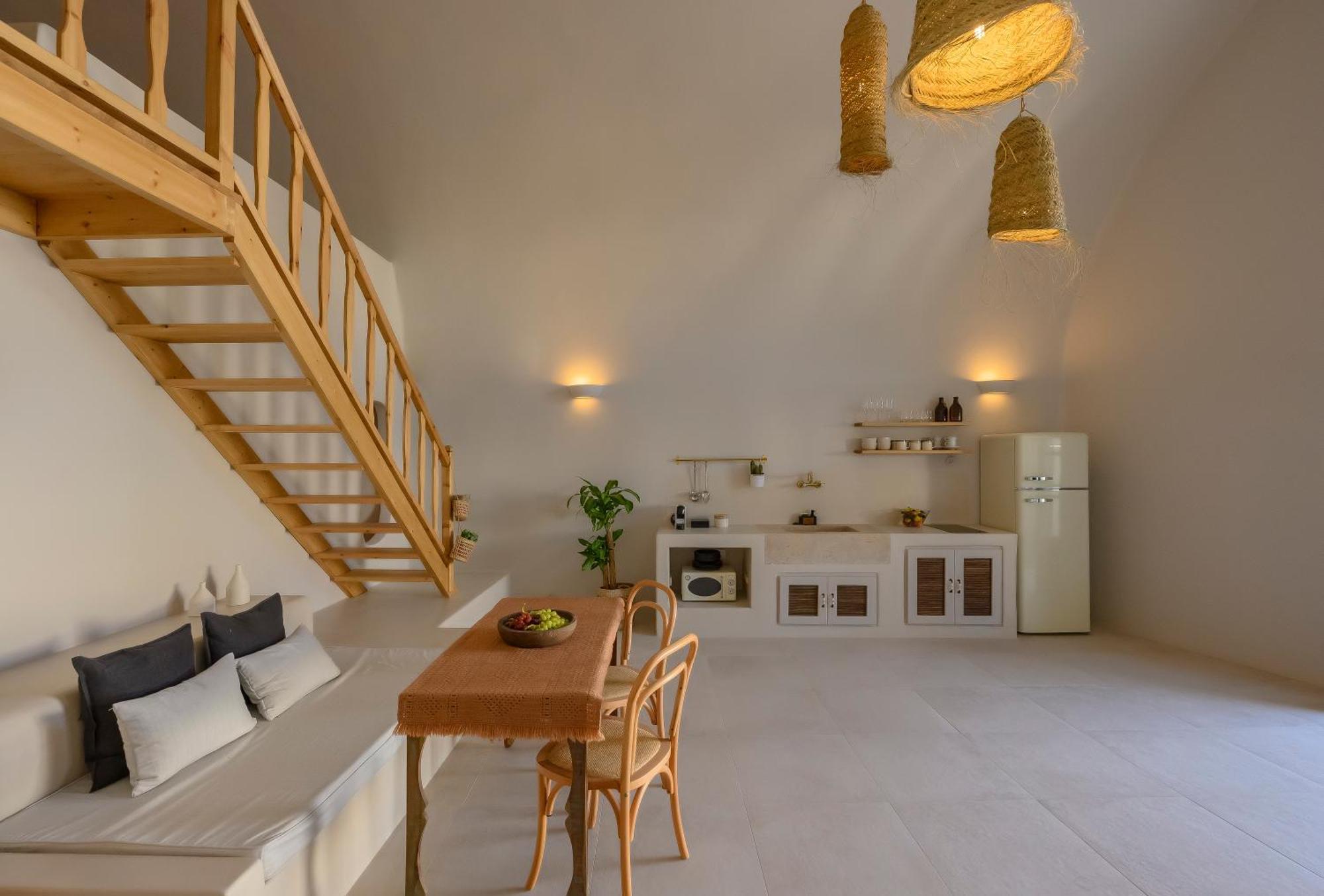 Elements Cave Suites Megalochori  Room photo